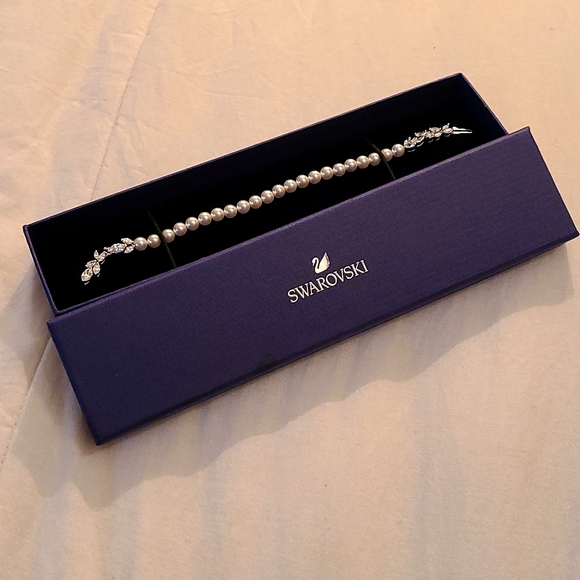 Swarovski Louison Pearl Bracelet - Picture 4 of 5